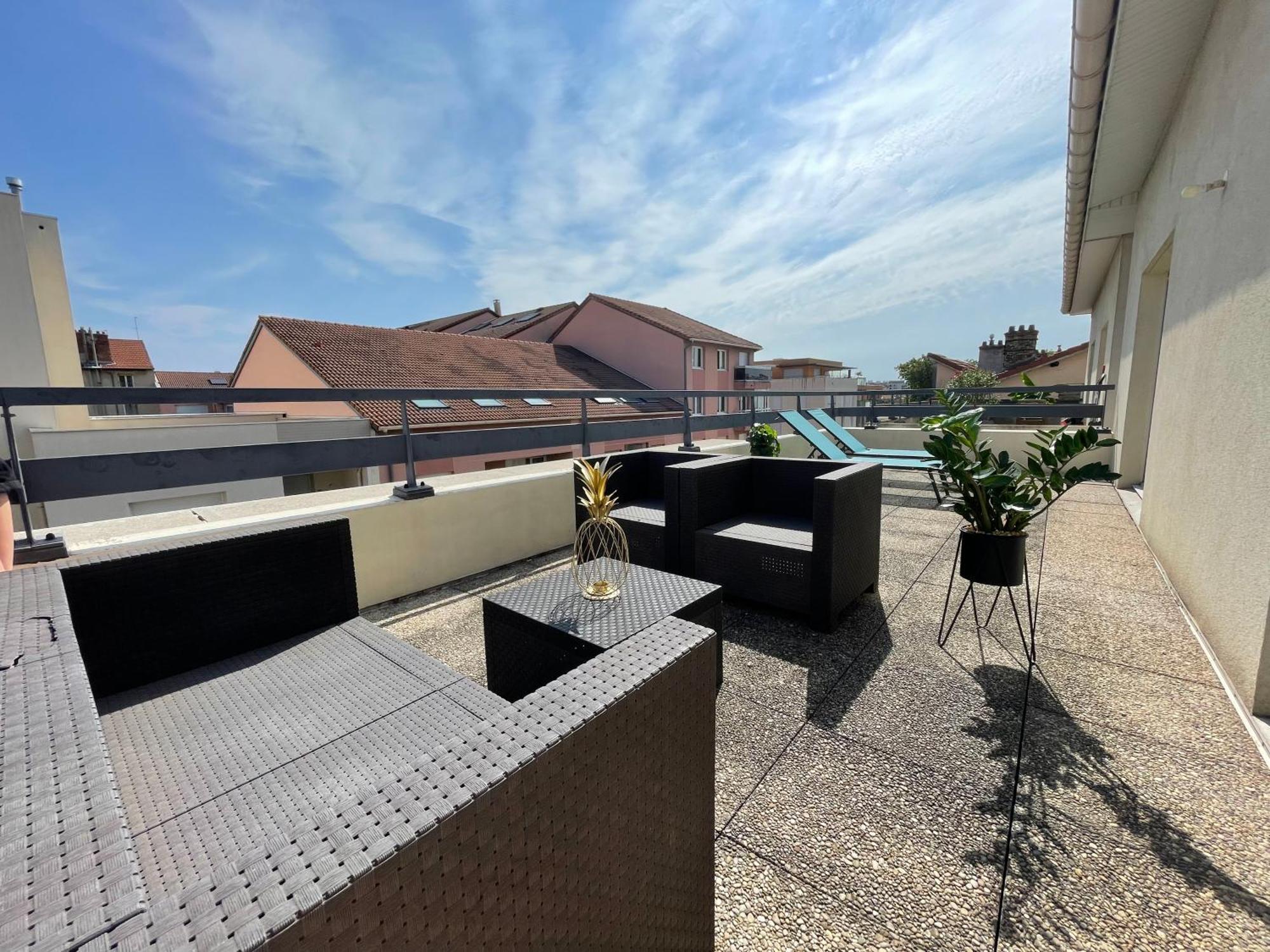 Bngo I Immense Rooftop Lyon I 2 Chambres, 4 Places Parkings, 2 Immenses Terrasses, 8 Personnes Экстерьер фото